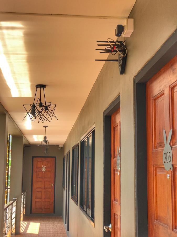 The Rabbit House Hotel Thong Pha Phum Exterior foto